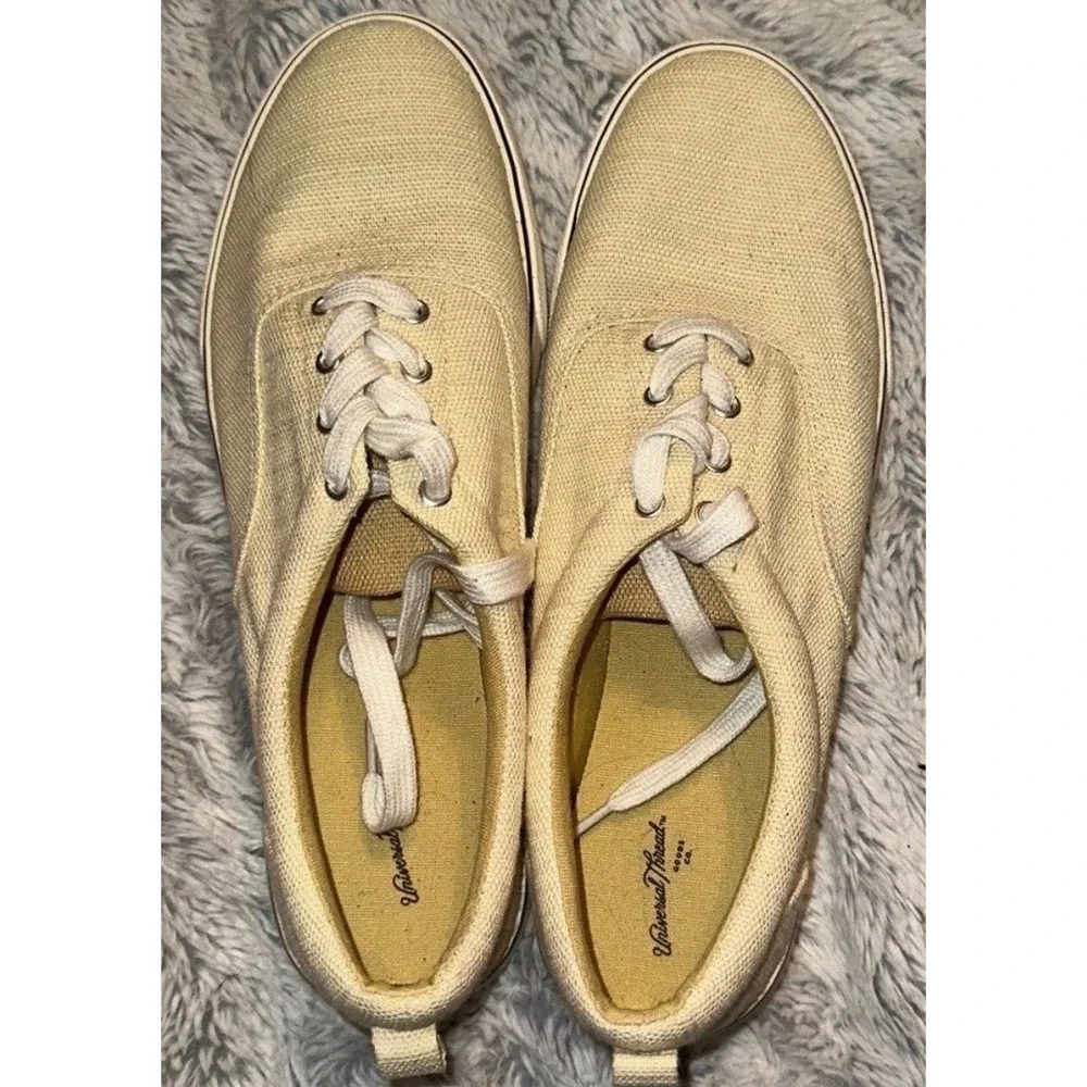 Universal Thread Womens Canvas Lace Up Sneakers Cream Beige Low Top Size 10